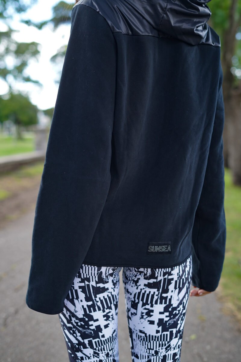 Campera de frisa y ciré con capucha - Image 4