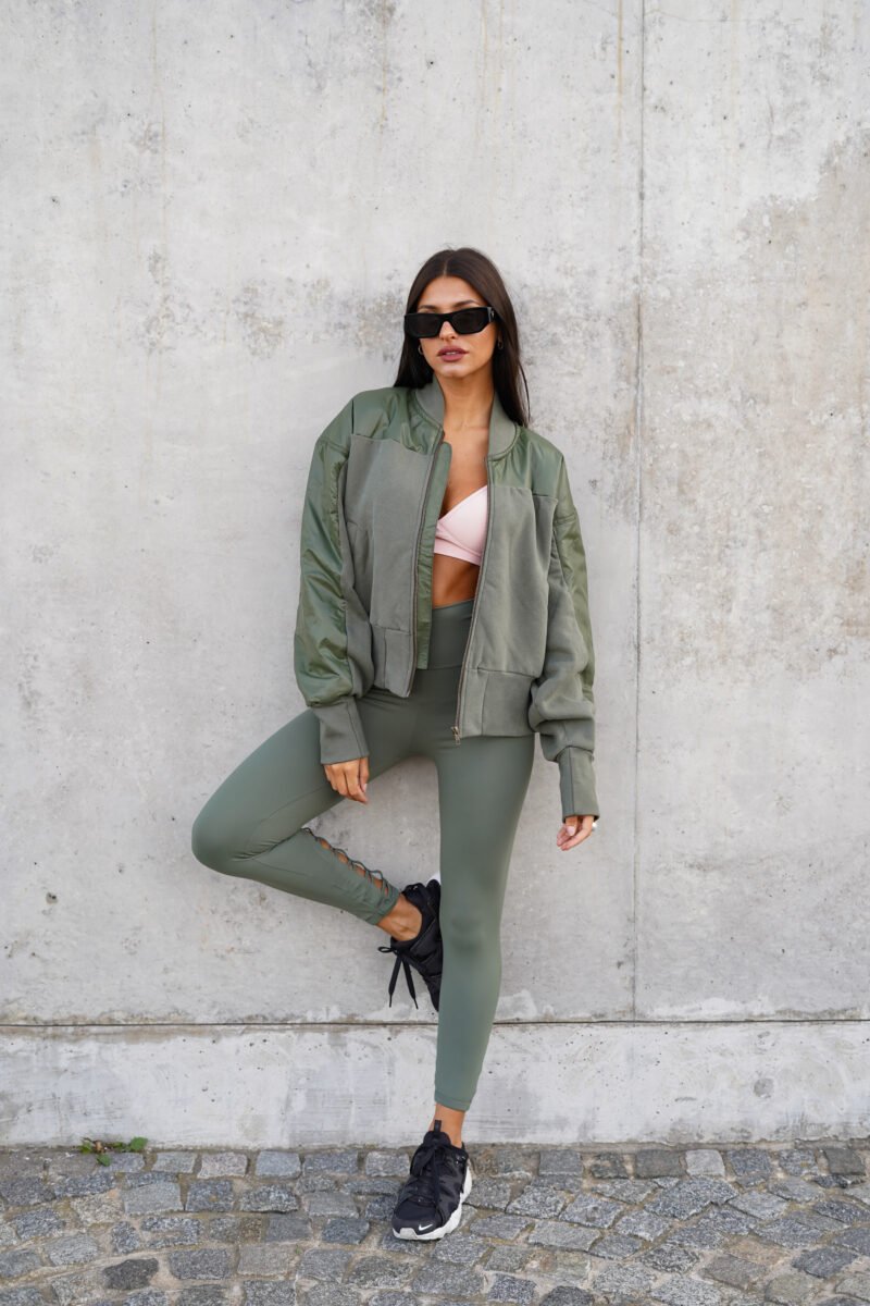 Campera bomber corta - Image 4