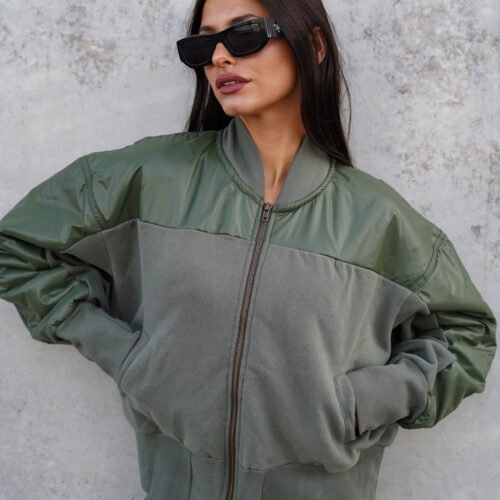 Campera bomber corta