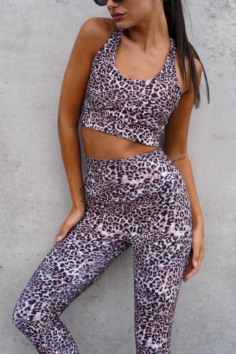 Top doble tela con espalda deportiva - Image 3