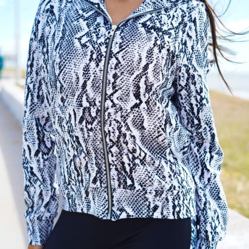 Campera rústica con capucha