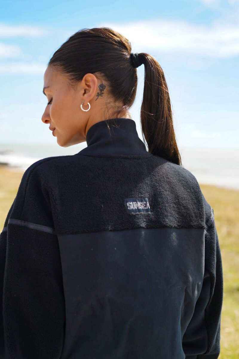 Campera bomber corta frisada - Image 2