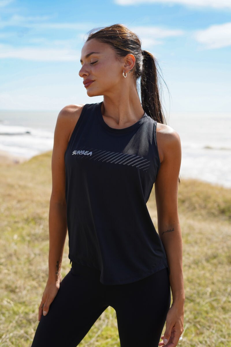 Musculosa tela deportiva