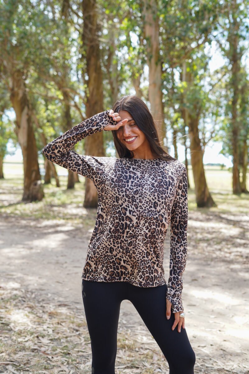 Remera de jersey estampado con puño