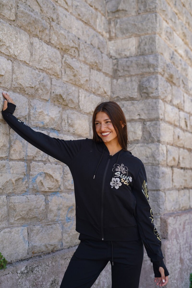 Campera rustica con bordado de lentejuelas - Image 5